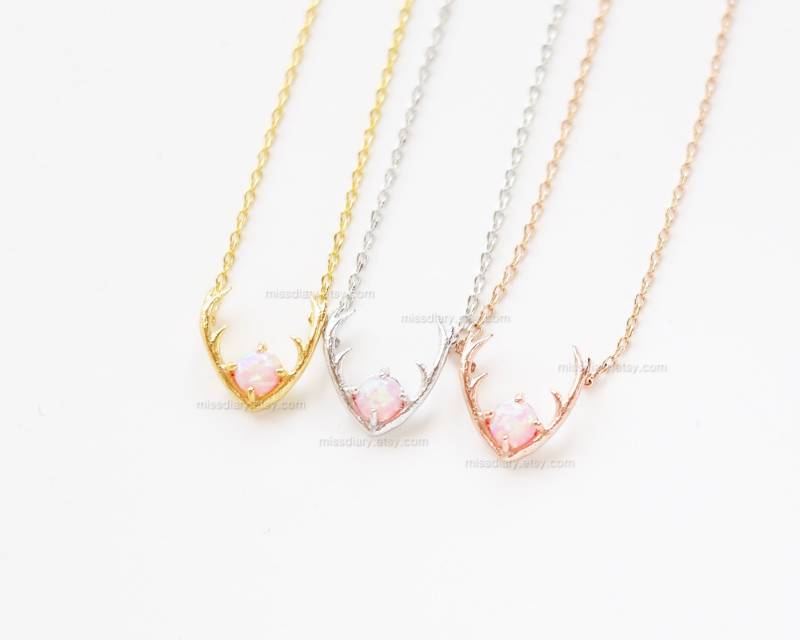 Rosa Opal Stein Geweih Halskette, Zierliche Charme, Geschenkideen, Halskette Für Frauen Rosa Opal Stein Geweih Halskette, Zierliche Charme, Geschenkideen, Halskette Für Frauen von MissDiary