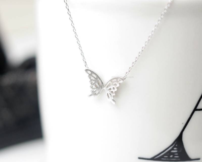 Schmetterling Halskette in Silber, Zierliche Halskette, Halsketten Für Frauen, Hochzeitsgeschenke, Brautjungfer Geschenke von MissDiary