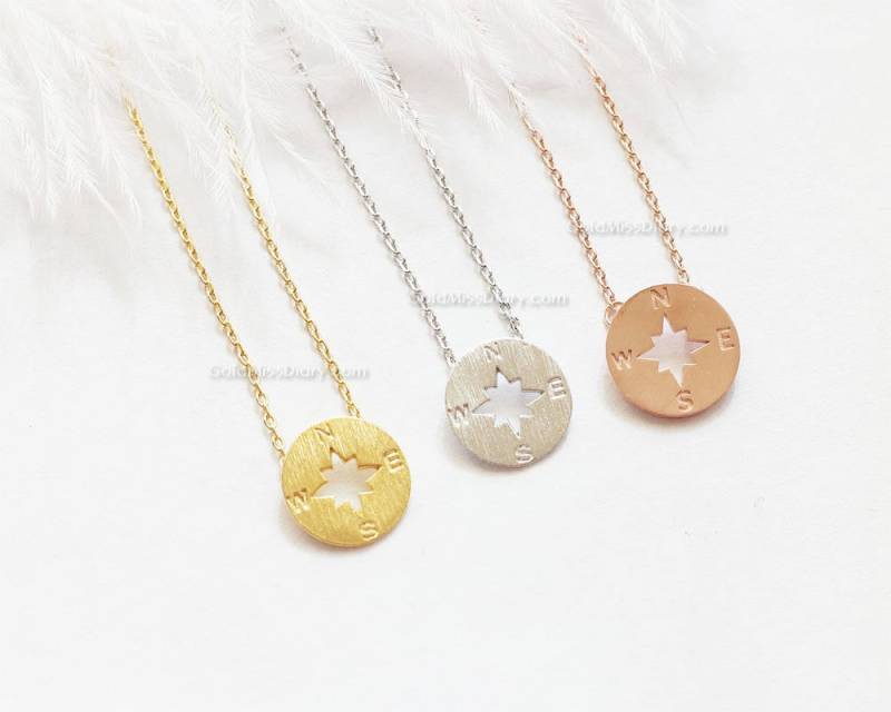 Silber Kompass Halskette, Kreis Scheibe Brautjungfern Geschenke, Geschenkideen, Hochzeitsgeschenke Silber Kompass Halskette, Kreis Scheibe Brautjungfern Geschenke, Geschenkideen, Hochzeitsgeschenke von MissDiary