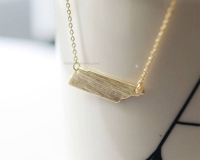 Tennessee State Halskette in Gold, Tn Goldhalskette, Bar Halskette, Abschlussgeschenk, Graduierung Tennessee State Halskette in Gold, Tn Goldhalskette, Bar Halskette, Abschlussgeschenk, Graduierung von MissDiary