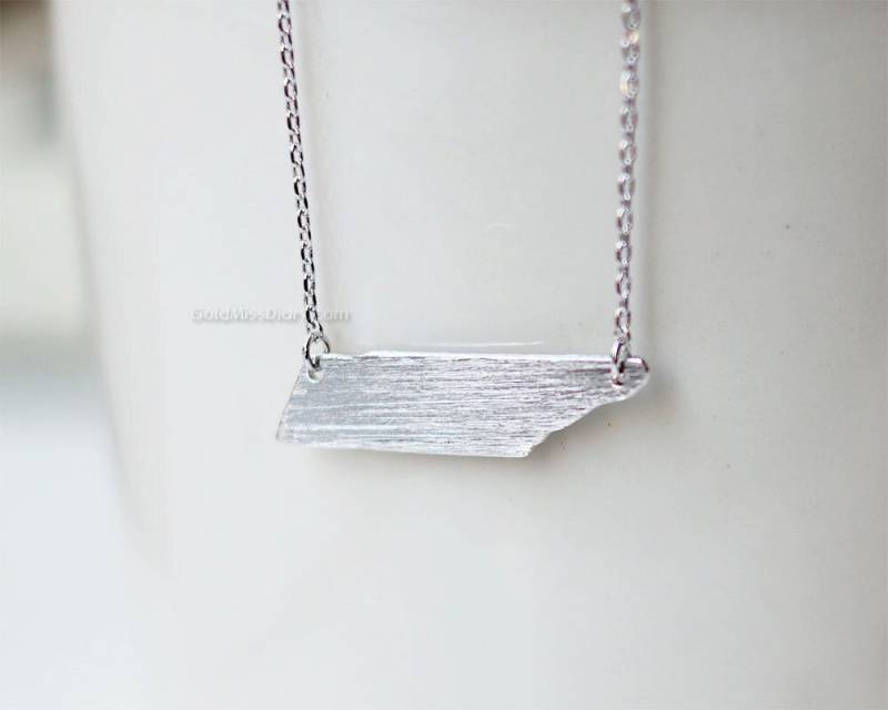 Tennessee State Halskette in Silber, Tn Goldhalskette, Bar Halskette, Pride, Nashville Tennessee State Halskette in Silber, Tn Goldhalskette, Bar Halskette, Pride, Nashville von MissDiary