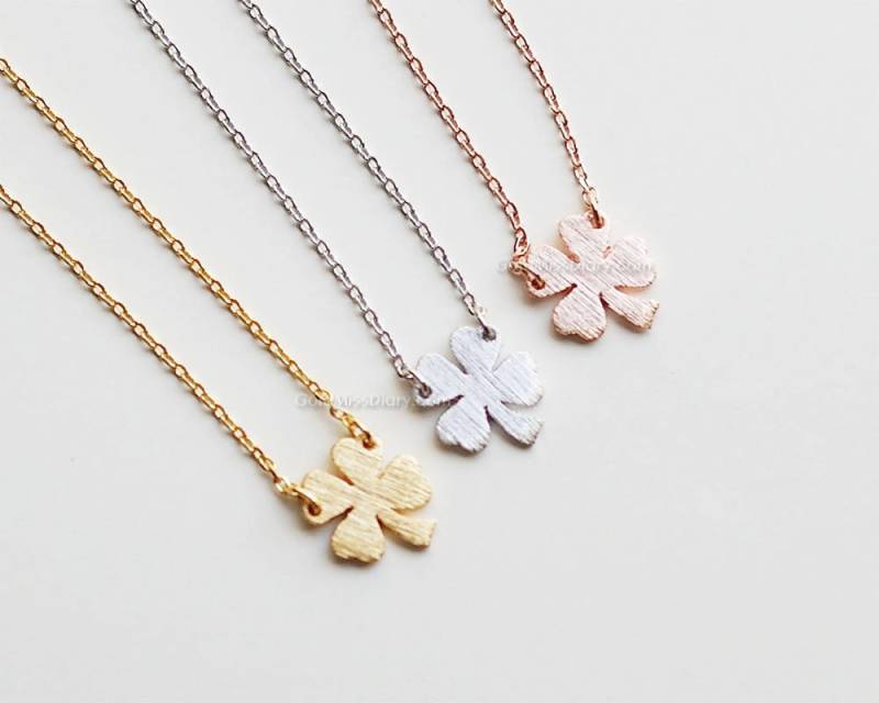 Vierblättriges Kleeblatt in Roségold - Süßes Und Einfaches Als Glücksbringer, Hochzeitsgeschenk, Brautjungfer Geschenk, Geschenkidee Vierblättriges Kleeblatt in Roségold - Süßes Und Einfaches Als Glücksbringer, Hochzeitsgeschenk, Brautjungfer Geschenk, Geschenkidee von MissDiary