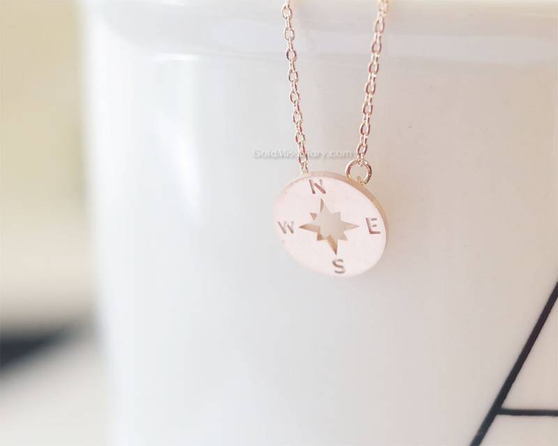 Winzige Kompass Kette in Roségold, Kreis Plättchen Kette, Halskette, Brautjungfer Geschenke, Geschenkidee, Hochzeitsgeschenke Winzige Kompass Kette in Roségold, Kreis Plättchen Kette, Halskette, Brautjungfer Geschenke, Geschenkidee, Hochzeitsgeschenke von MissDiary