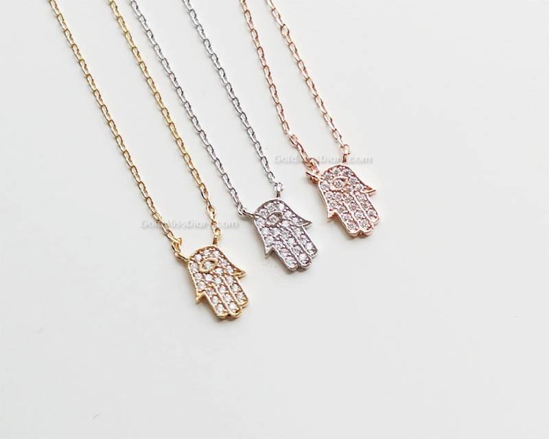 Winzige Kristall Hamsa Halskette in Silber, Silber Halskette, Hand Der Fatima Evil Eye, Zierliche Silberkette, Hochzeitsgeschenke Winzige Kristall Hamsa Halskette in Silber, Silber Halskette, Hand Der Fatima Evil Eye, Zierliche Silberkette, Hochzeitsgeschenke von MissDiary