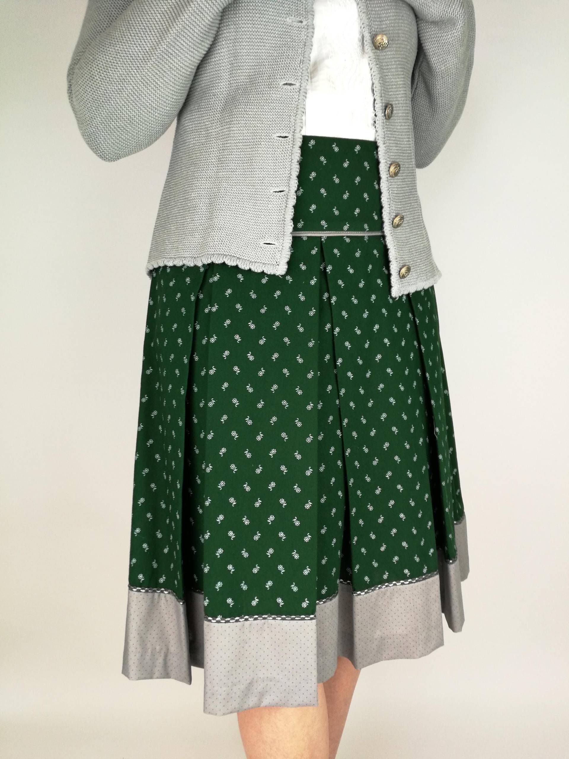 Einzelstück Gr. 38/40, Trachtenrock Grün Grau Mit Hirschmotiv, Leinen, Leinenrock, Kellerfalten, Faltenrock, Trachtenfaltenrock von MissEdelweiss