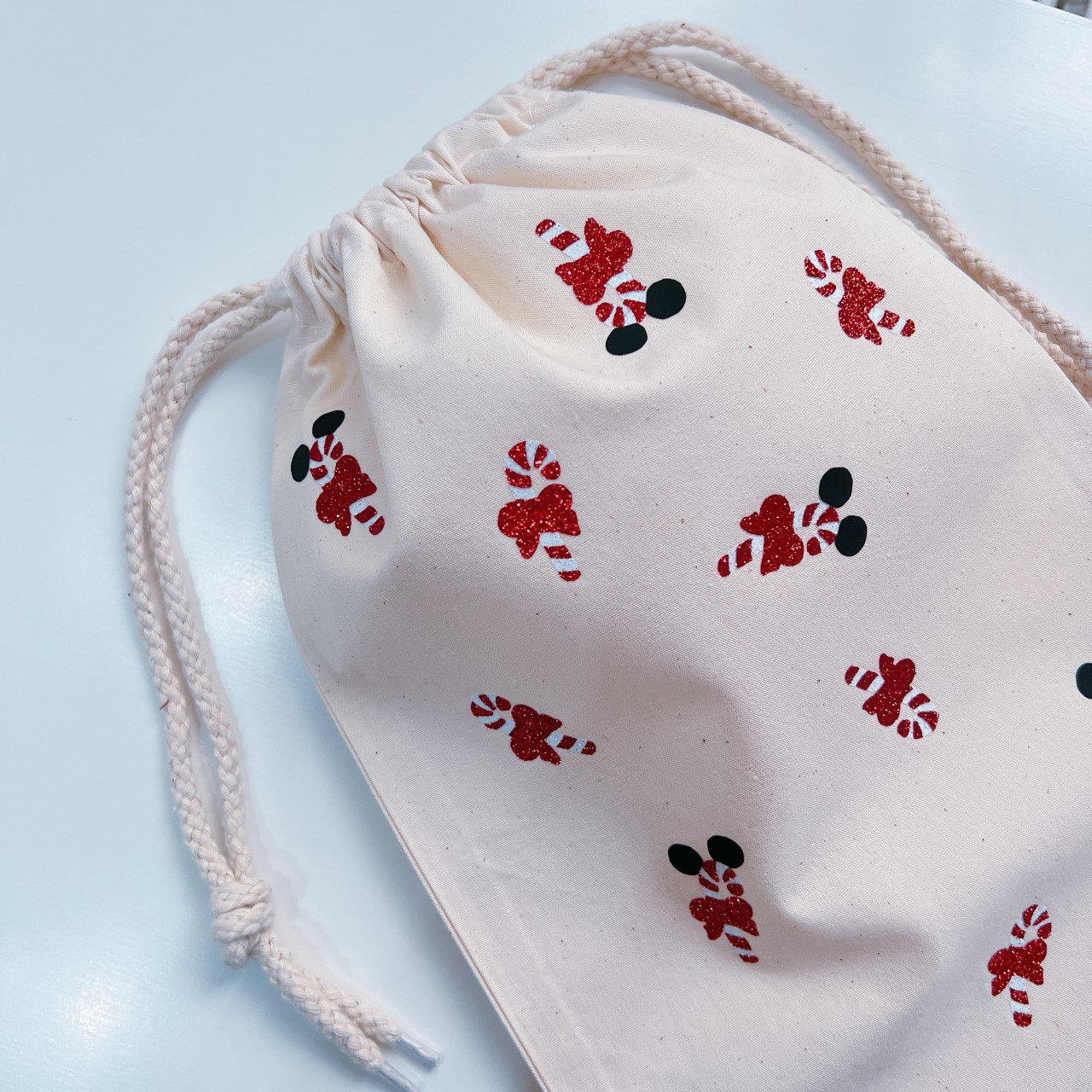 Christmas Candy Cane Mouse - Cotton Bag For Books Or Other Presents von MissGoldenweekArt