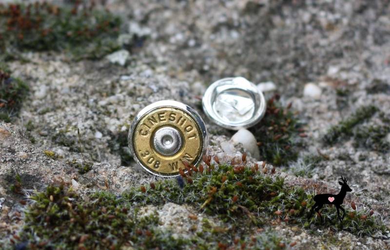 Pin Anstecker Patronen Hülse in Fassung, Jagdschmuck, Patronenschmuck von MissHuntressJewelry