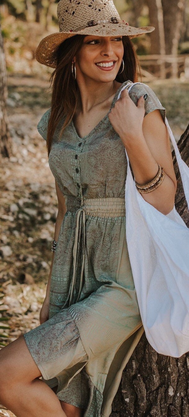 Grünes Sommerkleid Aus Seide, Boho Kleid, Mittleres Resort Kleidung, Langes Kleid Mit Ärmel, Strandkleid, Urlaubsurlaub Wahiki Kleid Grünes Sommerkleid Aus Seide, Boho Kleid, Mittleres Resort Kleidung, Langes Kleid Mit Ärmel, Strandkleid, Urlaubsurlaub Wahiki Kleid von MissKitschStore