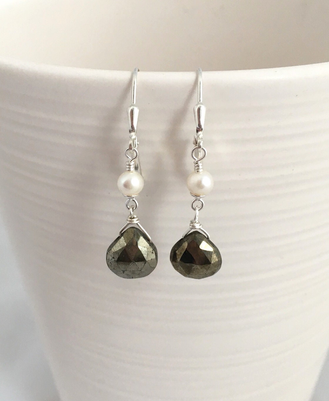 Pyrit Und Perle Ohrringe Pyrit Und Perle Ohrringe von MissKooRoosBeads