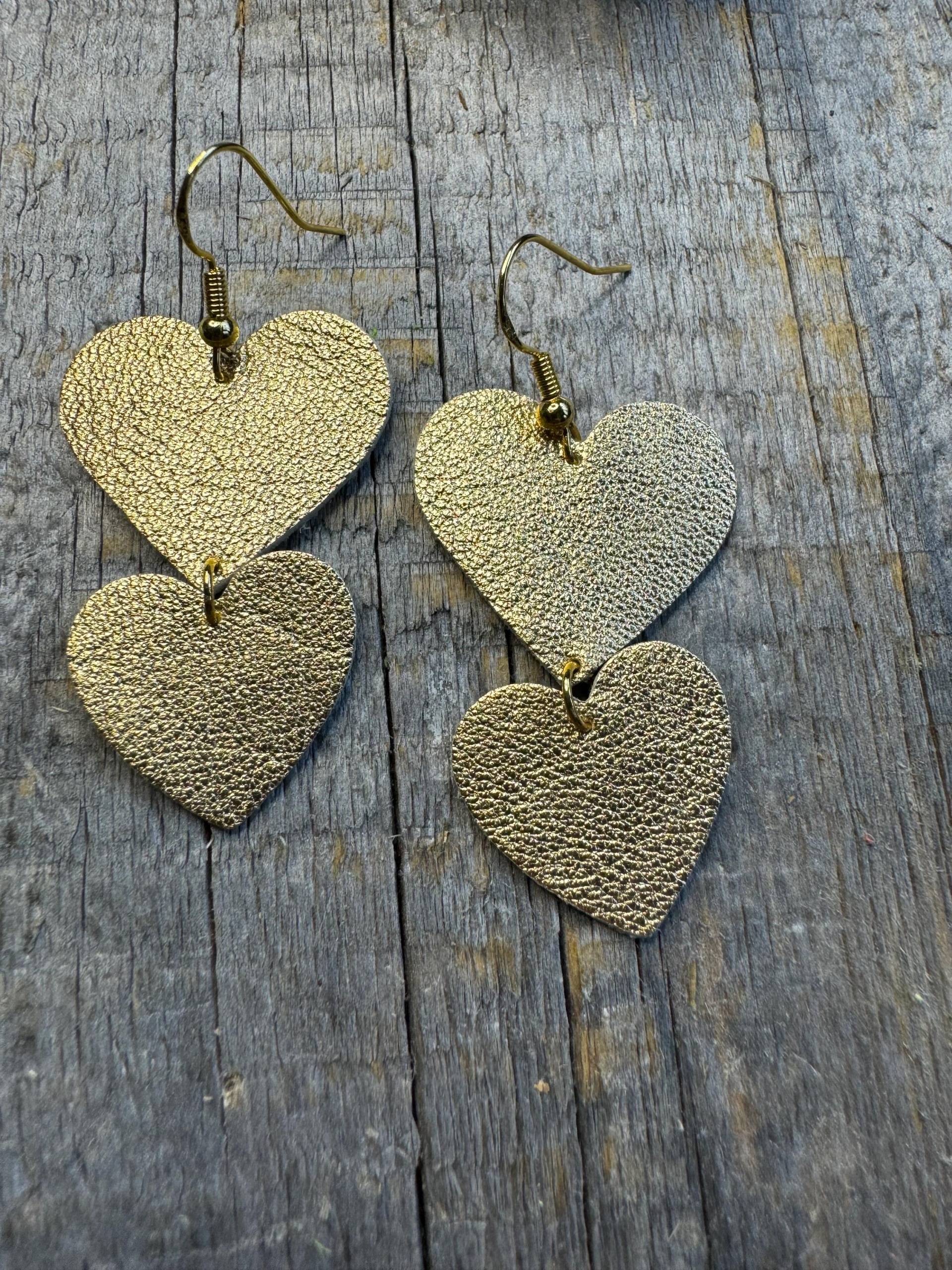 Goldene Herzohrringe Aus Echtem Leder Boho Festlich Unikat von MissLakshmi