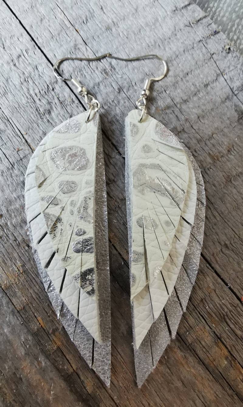 Lederohrringe Federn von MissLakshmi