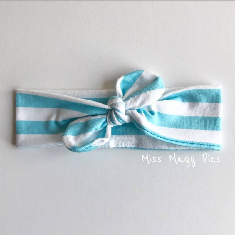 Hellblauer Und Weißer Streifen Top Knoten Stirnband/Verstellbare Kopf Wickeln Säugling Baby-Stil Erwachsene von MissMaggPies