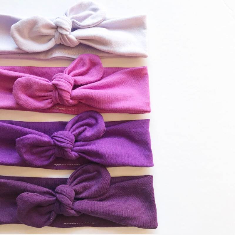 Lila Top Knot Stirnband Verstellbare Baby-Erwachsene Kopftuch von MissMaggPies