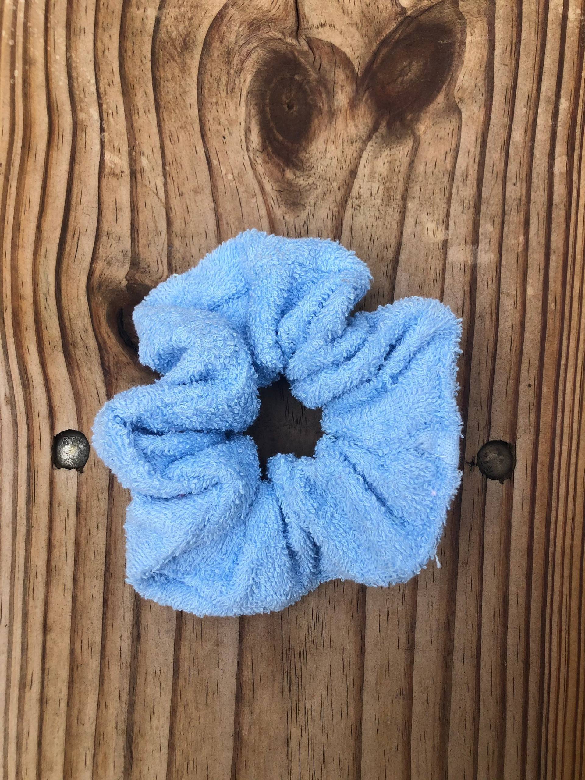 Blaues Handtuch Scrunchie von MissMattieBleus