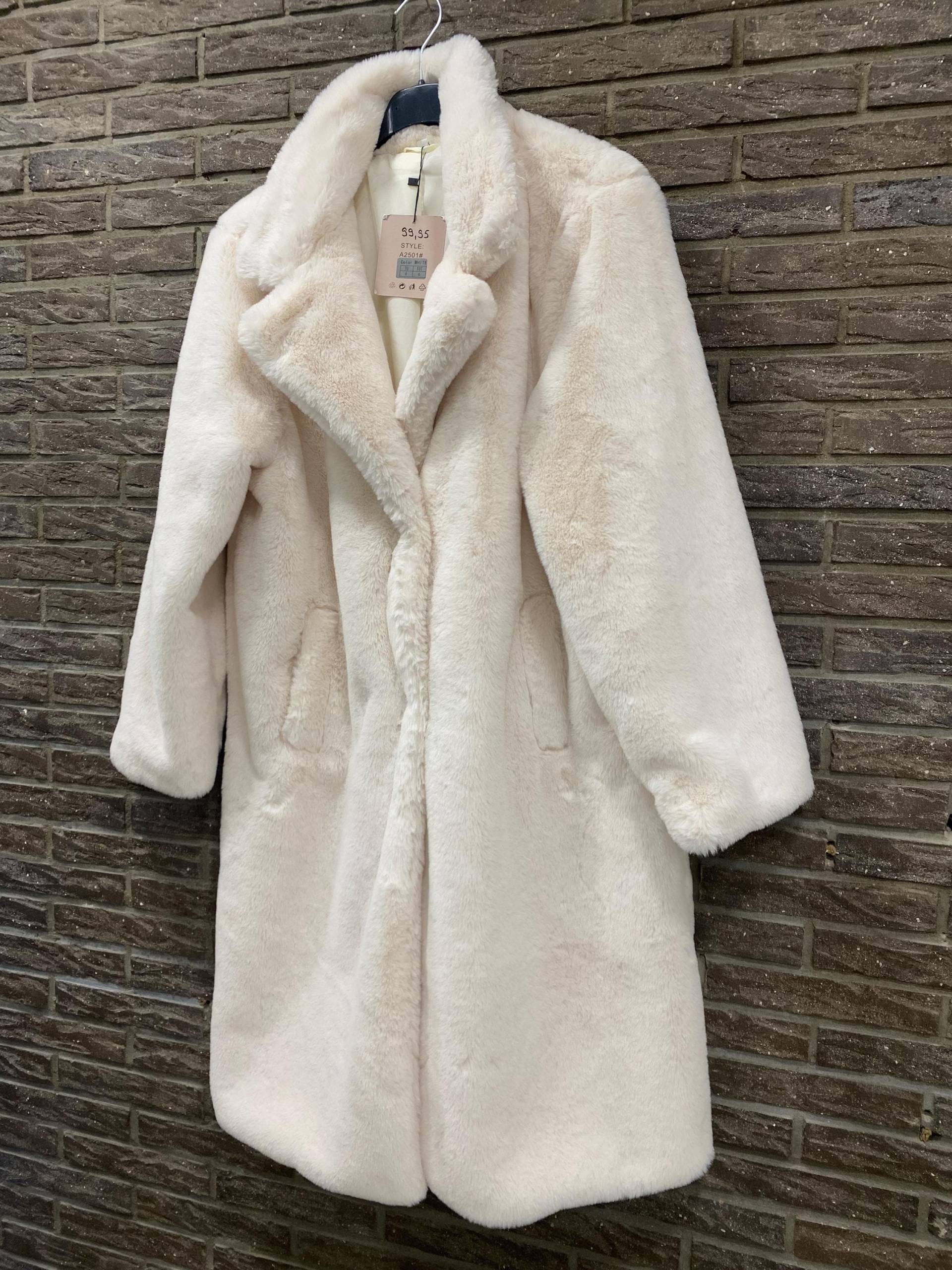 Damen Kunstfell Mantel Weiss Creme Langer Teddyfell Elegant Warm Winter Kunstpelz Kuscheliger Wintermantel von MissNugi