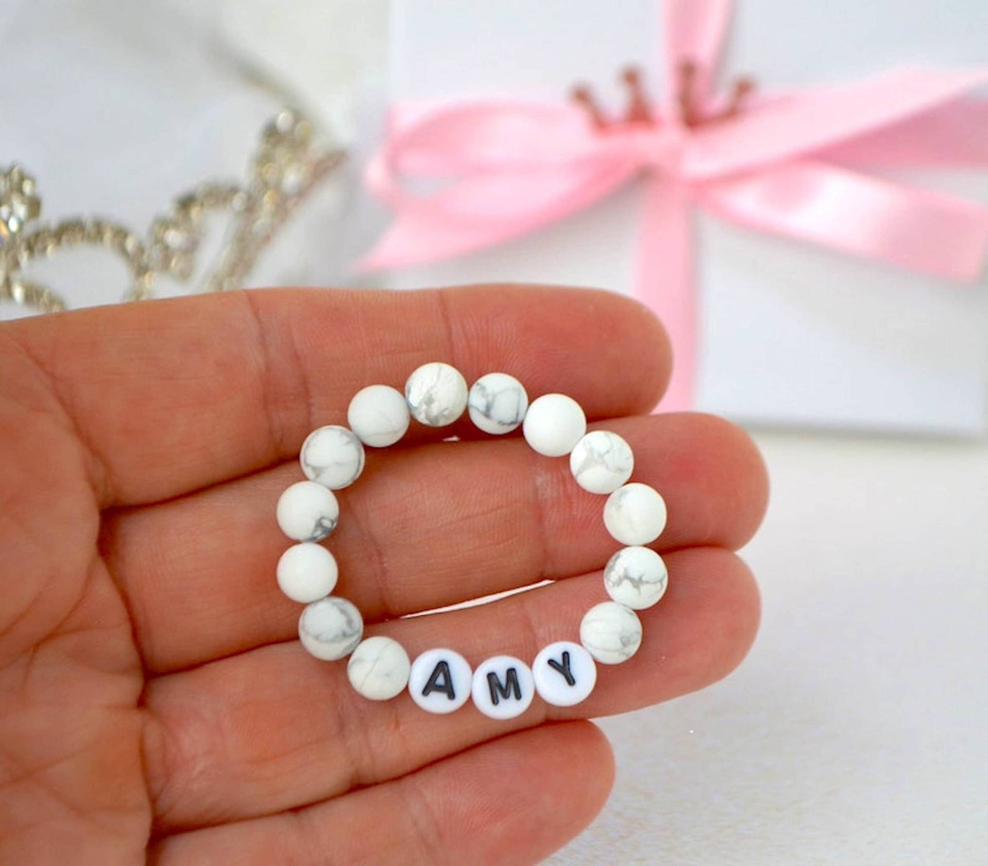 Howlith Edelstein Mädchen Armband, Personalisiertes Babyarmband, Baby Shower Geschenk, Geschenk Für Mädchen, Big Sis Babyschmuck von MissPrincessStore