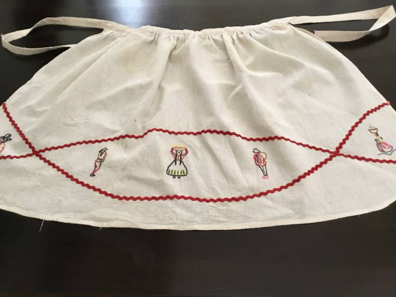 Vintage Schürze/Musselin, Rickrack Und Stickerei Vintage Schürze/Musselin, Rickrack Und Stickerei von MissPyms