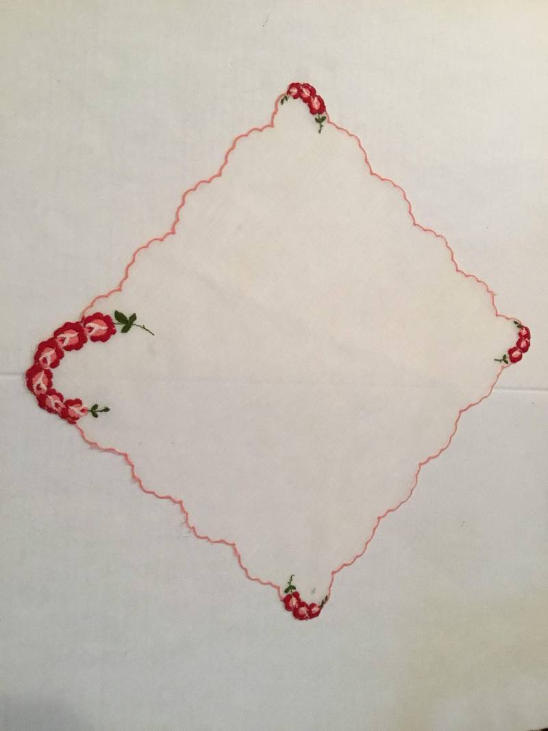 Vintage Taschentuch/ Rose Bestickte Ecken Vintage Taschentuch/ Rose Bestickte Ecken von MissPyms