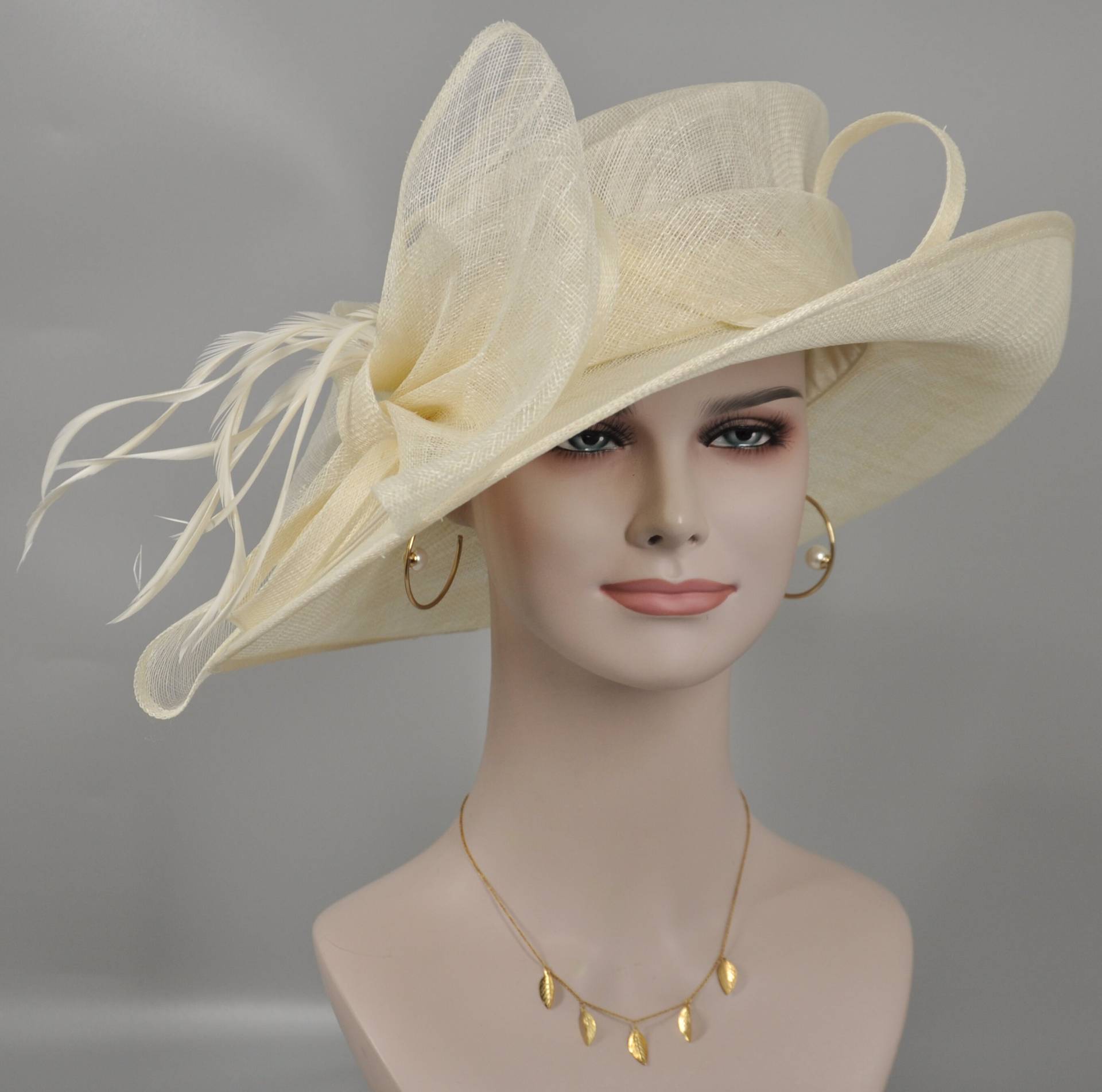 Ausgefallene Kentucky Derby Hut Mit Mittlerer Krempe Floppy Slant Top Eimer Blumen Und Ausgefallene Kentucky Derby Hut Mit Mittlerer Krempe Floppy Slant Top Eimer Blumen Und von MissRaceKentuckyHat
