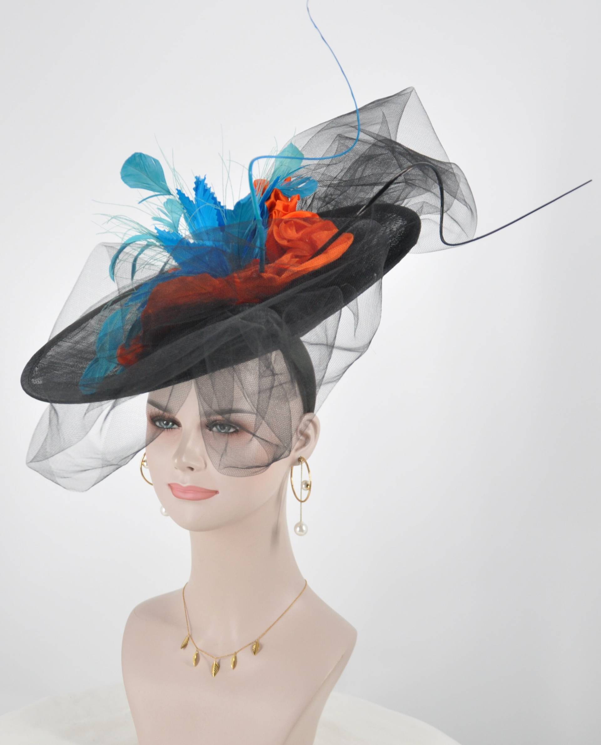 Fascinator Aus Sinamay in Schwarz Mit Blau Und Koralle, Jumbo Seidenblumen, Tüllschleifen Federblumen Fascinator Aus Sinamay in Schwarz Mit Blau Und Koralle, Jumbo Seidenblumen, Tüllschleifen Federblumen von MissRaceKentuckyHat