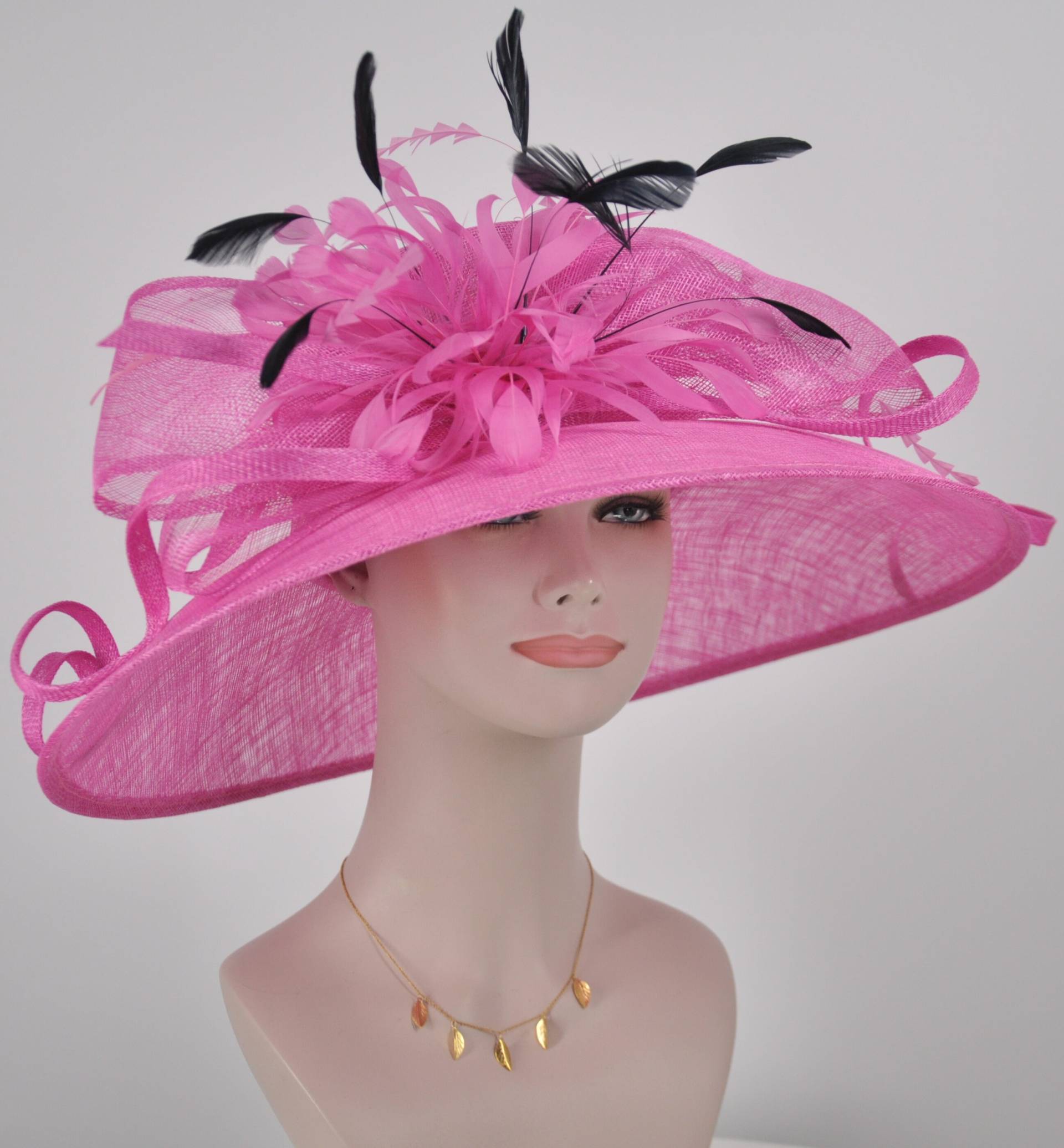 Kirche Kentucky Derby Hatcarriage Teeparty-Hochzeit Mit Jumbo Federblume Und Bögen Pink in Schwarz von MissRaceKentuckyHat