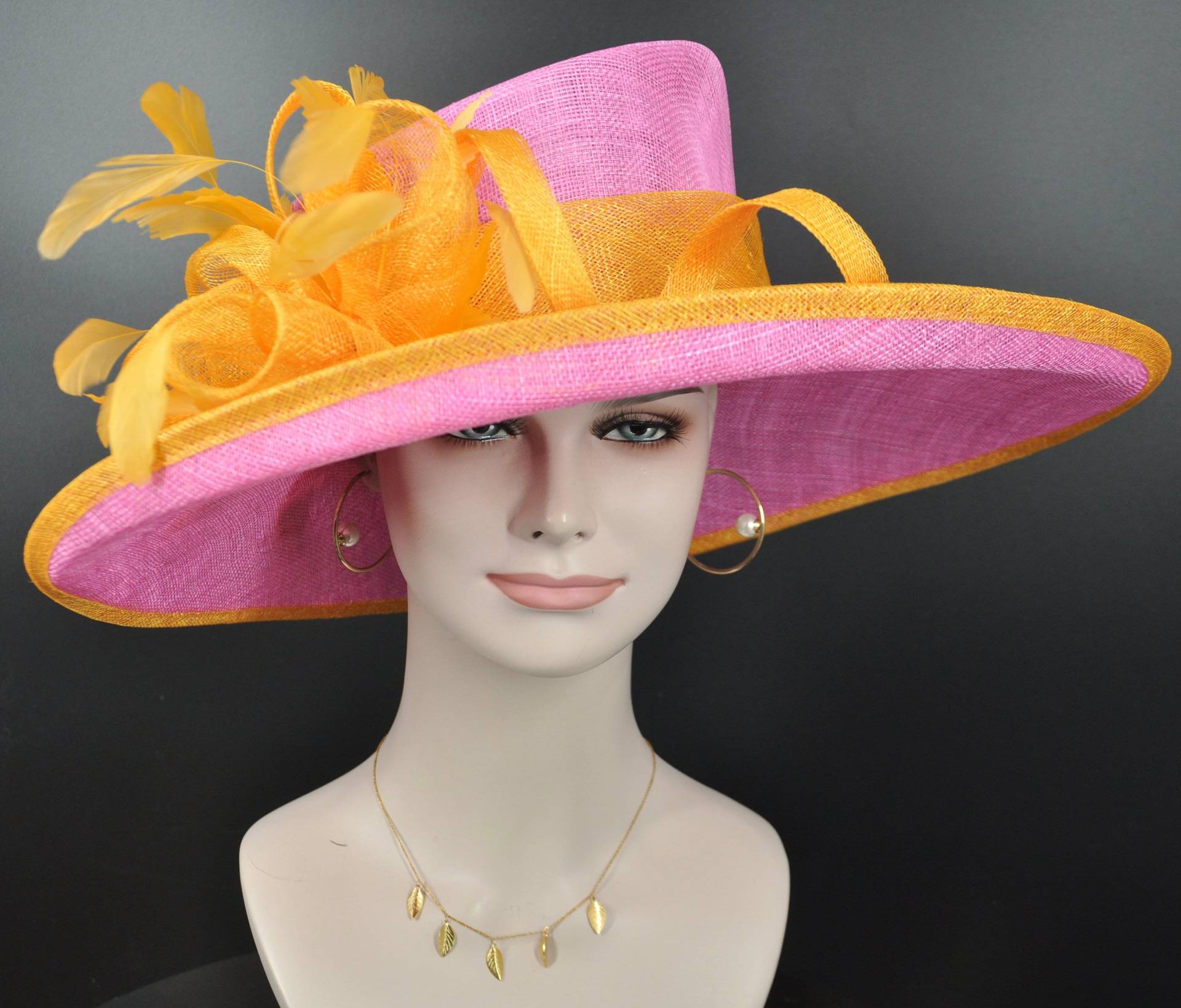 Kirche Kentucky Derby Hut Kutsche Teeparty Hochzeit Royal Ascot Mit Breiter Krempe Frau in Festem Sinamay Hot Pink W Orange von MissRaceKentuckyHat