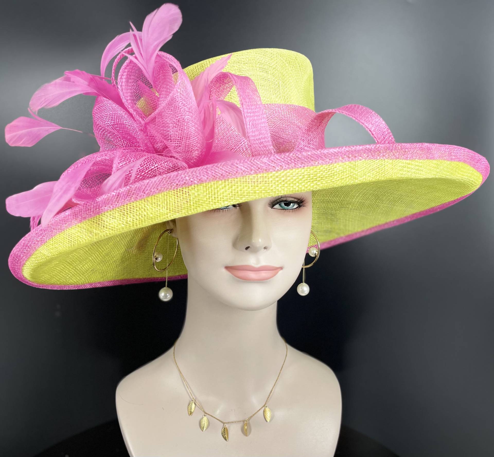 Kirche Kentucky Derby Hut Kutsche Teeparty Hochzeit Royal Ascot Mit Breiter Krempe Frau in Festem Sinamay Lime Green W Hot Pink von MissRaceKentuckyHat