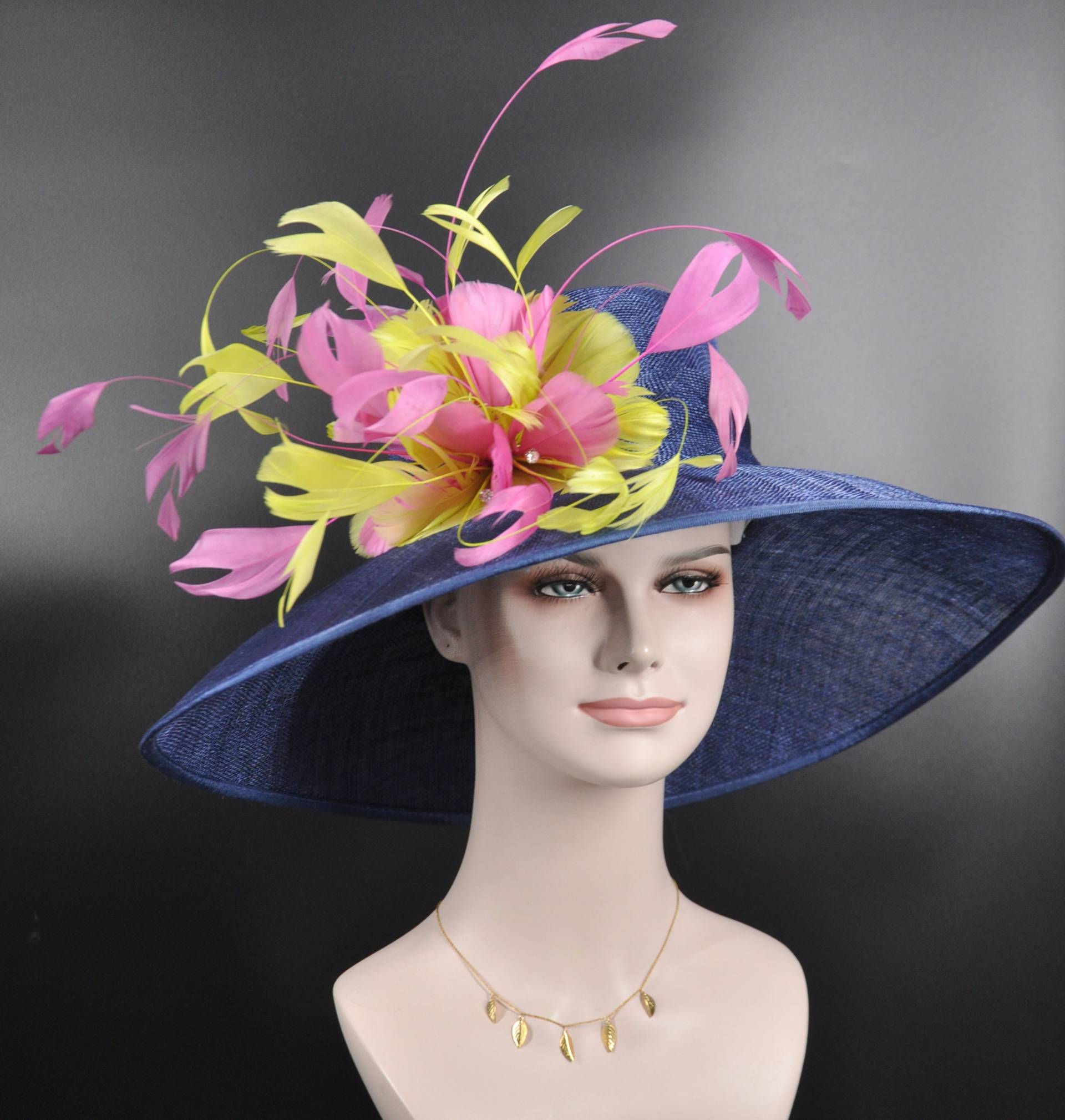 Navy Blau Mit Pink Limette Grün Feder Blumen Kentucky Derby Hut Teeparty Kutsche Party Royal Ascot Eichen Tageshut von MissRaceKentuckyHat