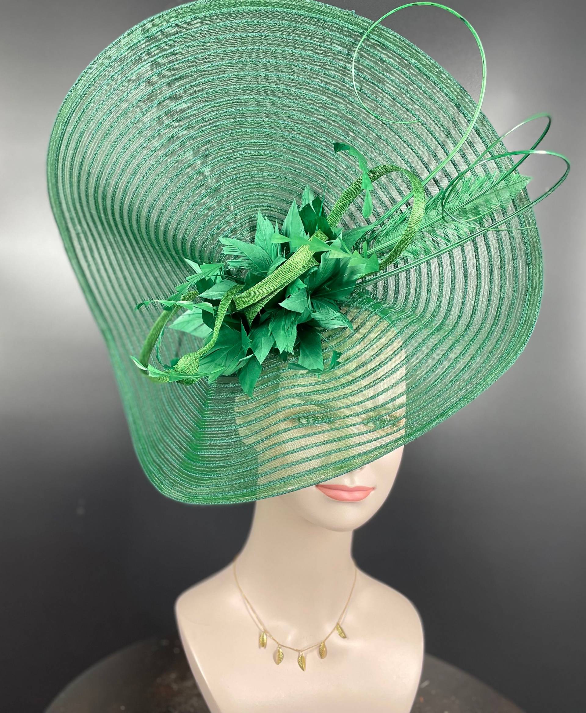 Süßer Jumbo Grün Royal Ascot Pferderasse Eichen Tageshut Fascinator Kentucky Derby Hut Kirche Teehochzeit Partyhut von MissRaceKentuckyHat