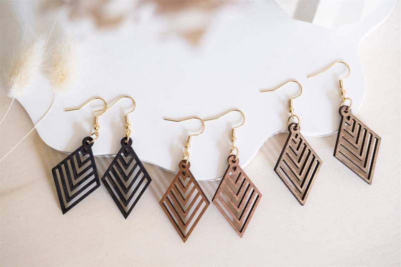 Holzohrringe Handmade | Rautenform Boho Stil Ohringe Hängeohrringe Holzschmuck Naturschmuck 15 von MissRoseDE