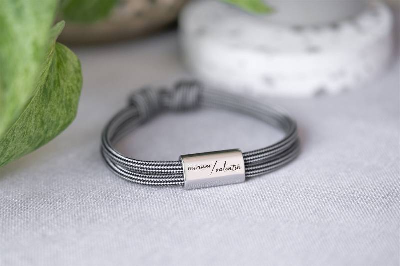 Partnerarmband Graviert | Geschenk Partner Segeltauarmband Liebes Edelstahl Armband Damen Herren von MissRoseDE