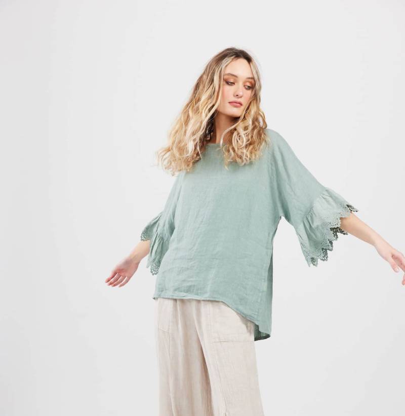 Ellie Leinen Und Spitzenärmel Damen Top in Salbeigrün. Lässiges Hübsches Spitzen - Leinentop von MissRoseSisterViolet