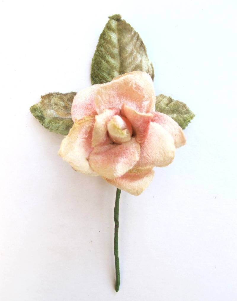 Samtblüten. Vintage Hutmacherei. Hutmacherbedarf. Blumenkronen. Kleinen Samtrose von MissRoseSisterViolet