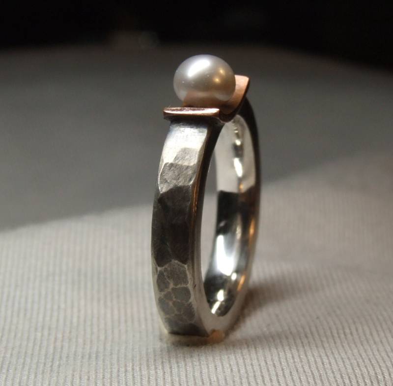 Perlring in Bicolor von MissTamikoDesigns