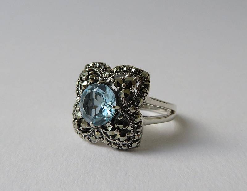 Vintage 925Er Silberring Gr. 54 Mit Funkelnden Markasiten + Blautopas Vintage 925Er Silberring Gr. 54 Mit Funkelnden Markasiten + Blautopas von MissTellGeschenke