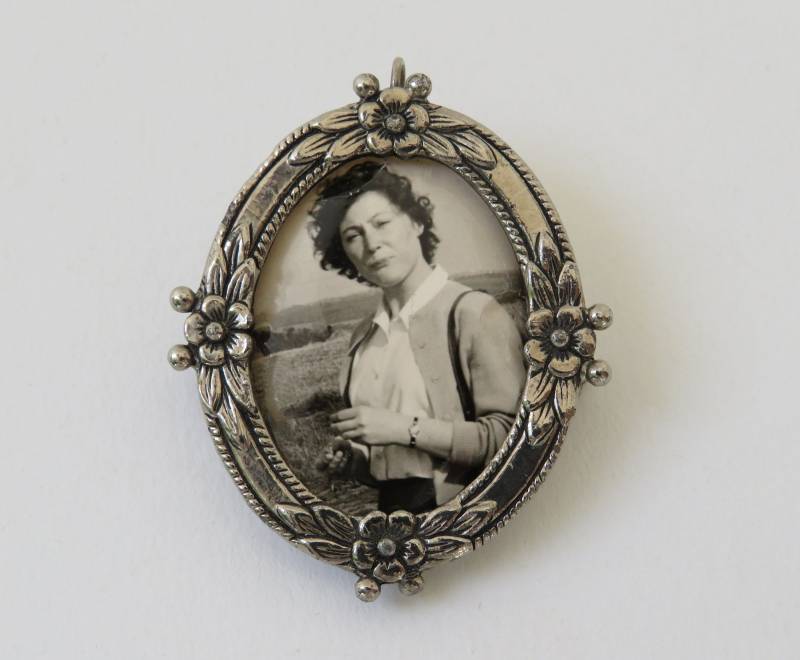 Vintage Fotobrosche Mit Foto Brosche Anstecker Bild Bildbrosche von MissTellGeschenke