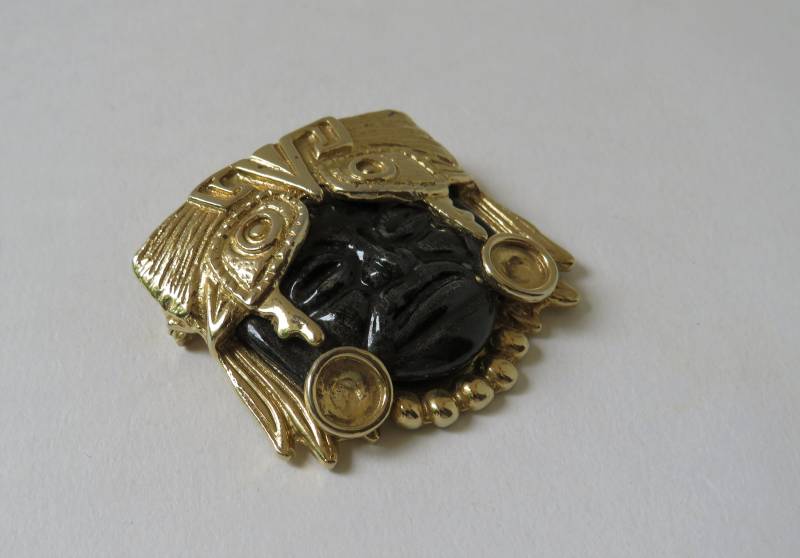 Vintage Salvador Teran Brosche Vergoldet Azteken 60Er Jahre Vintage Salvador Teran Brosche Vergoldet Azteken 60Er Jahre von MissTellGeschenke