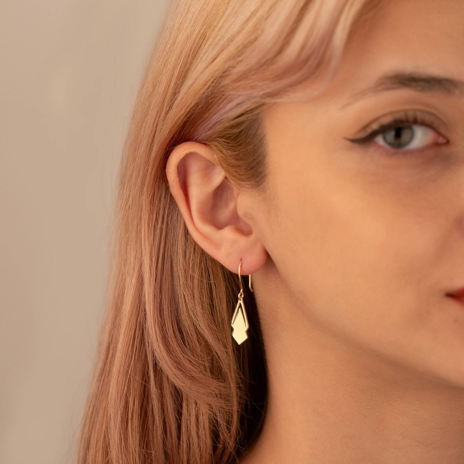 14K Solid Gold Dreieck Ohrringe - Hoop Goldschmuck Alltag Geschenk Für Mutter 14K Solid Gold Dreieck Ohrringe - Hoop Goldschmuck Alltag Geschenk Für Mutter von MissTubiJewellery