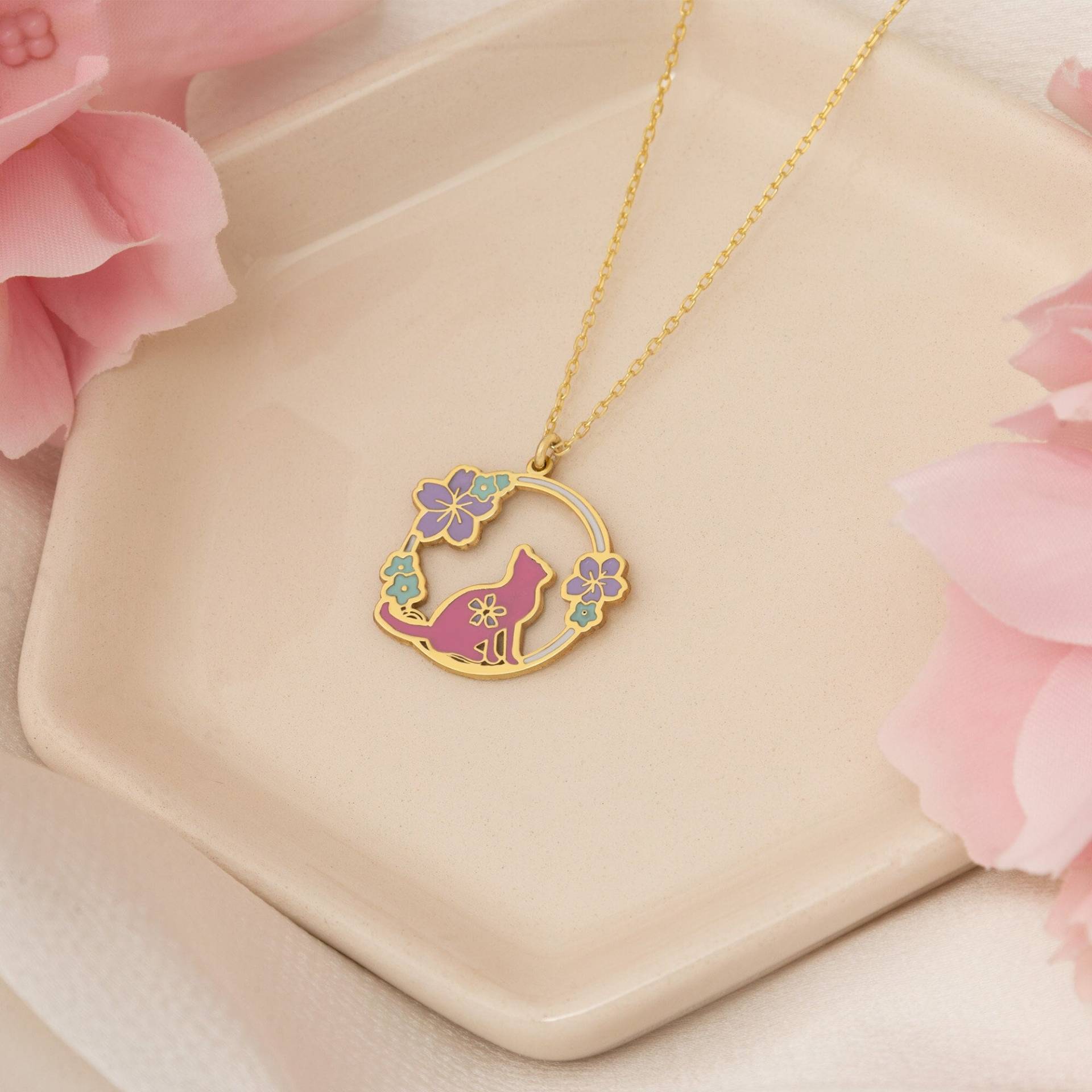 14K Solid Gold Emaille Blumen Katzenhalskette - Echter Alice Charm Katzenliebhaber Anhänger Goldkatzenschmuck Geschenk Für von MissTubiJewellery