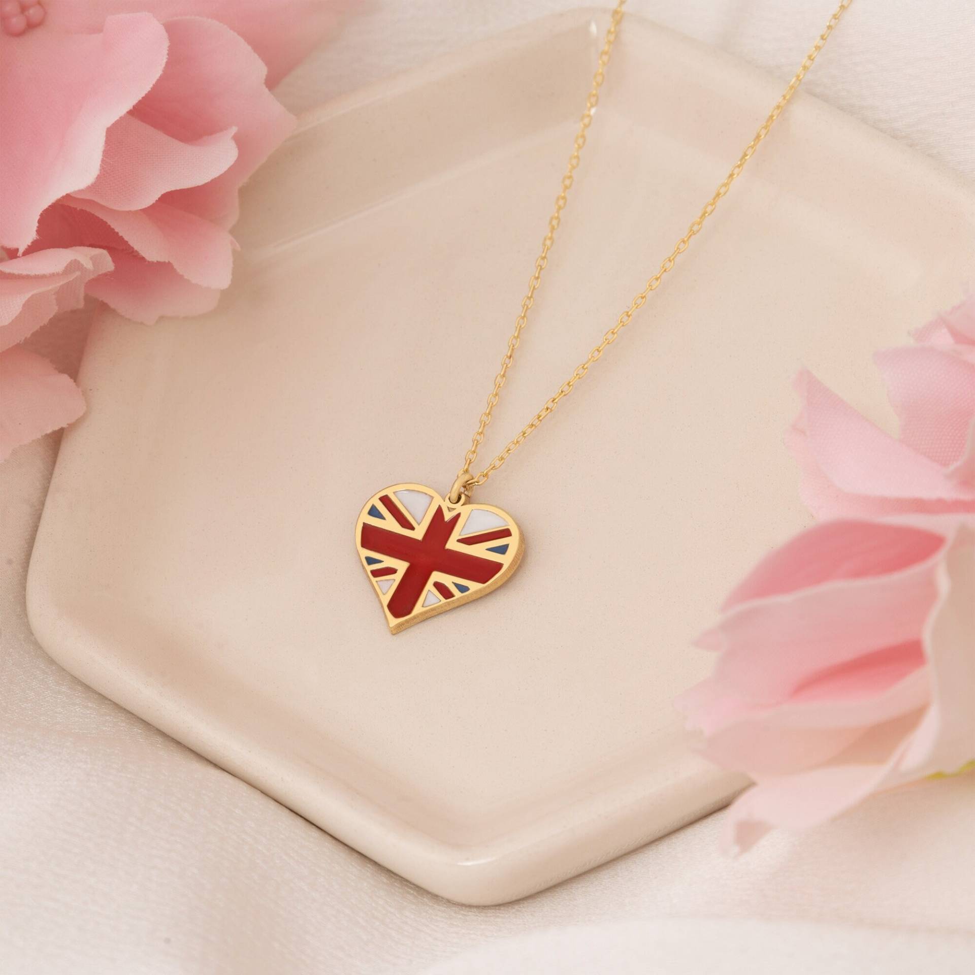 14K Solid Gold Großbritannien Liebe Flagge Halskette - Uk Nationalflagge Anhänger England von MissTubiJewellery