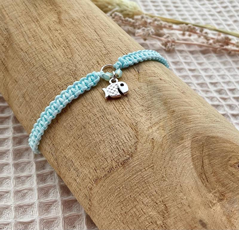 Makramee Armband/Freundschaftsarmband Fisch Handmade Armbänder Blau von Missboysenberry
