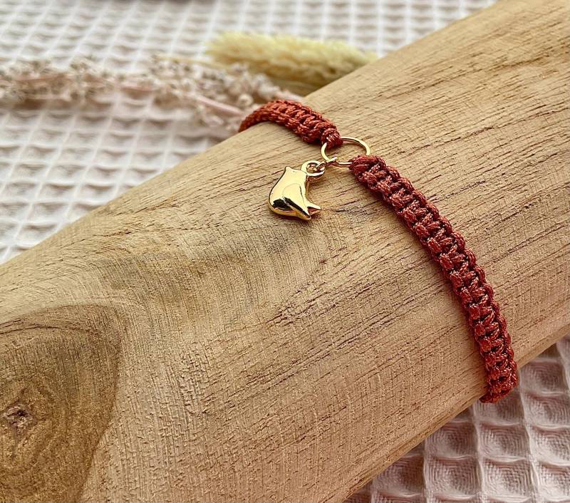 Makramee Armband/Freundschaftsarmband Vogel B Mit Anhänger Gold Kleines Geschenk von Missboysenberry