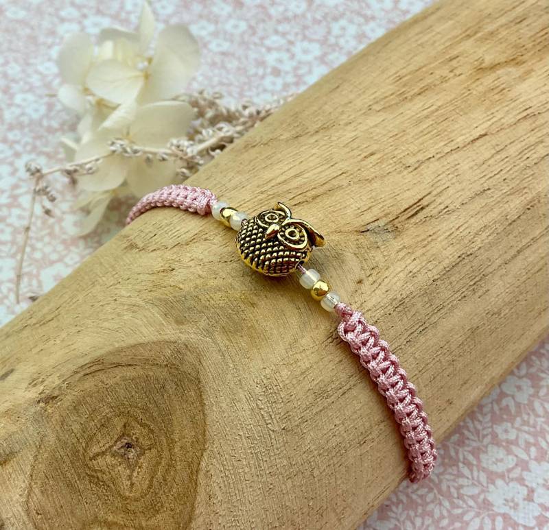 Makramee Armband/Mit Eule Rosa Eulenschmuck Verstellbar Oster Geschenk Kleines Dankeschön von Missboysenberry