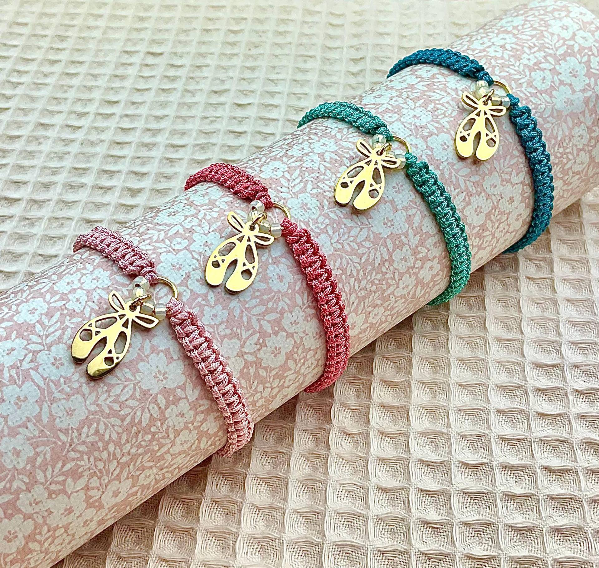 Makramee Armband Ballerina in Deiner Wunschfarbe Mit Geschenkkarte von Missboysenberry