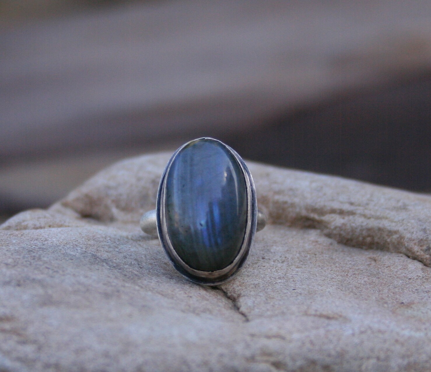 Labradorit Edelstein Metallschmied Oxidiertes Sterlingsilber Rustikal Boho Erdig Wald Großen Stein Ring Labradorit Edelstein Metallschmied Oxidiertes Sterlingsilber Rustikal Boho Erdig Wald Großen Stein Ring von MissieRabdau