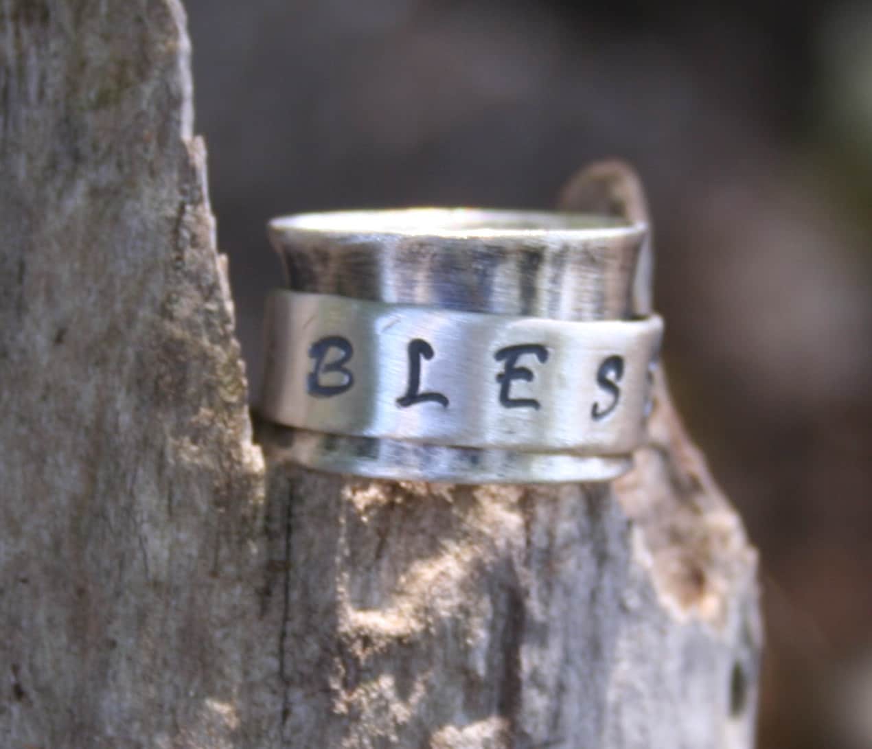 sterling Silber Oxidierte Hand Gestempelt Spinner Boho Ring sterling Silber Oxidierte Hand Gestempelt Spinner Boho Ring von MissieRabdau