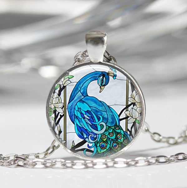 Blauer Pfau Halskette Vogel Schmuck Natur Glaskuppel Kunst Anhänger in Bronze Oder Silber Mit Kette Inklusive von MissingPiecesStudio