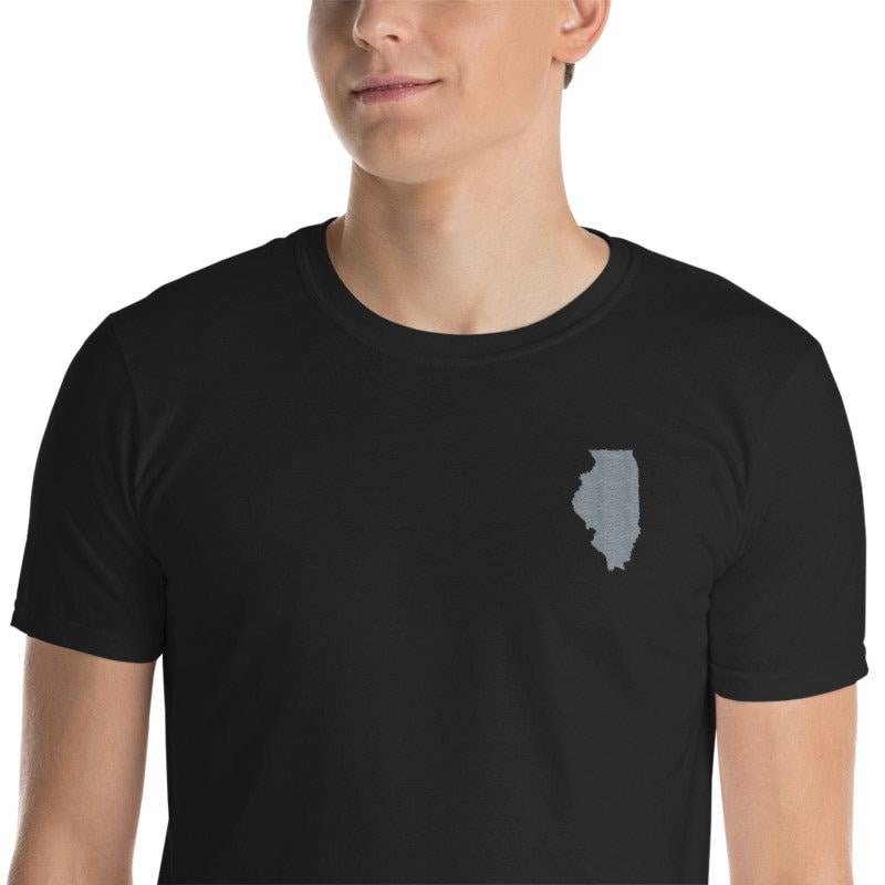 Illinois Shirt Home State Gestickt Karte Illinois Shirt Home State Gestickt Karte von MissionMint