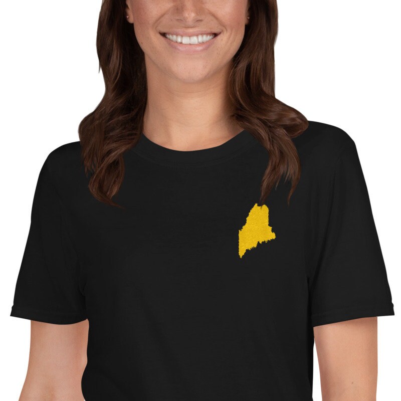 Maine Shirt Home State Gestickt Karte Maine Shirt Home State Gestickt Karte von MissionMint
