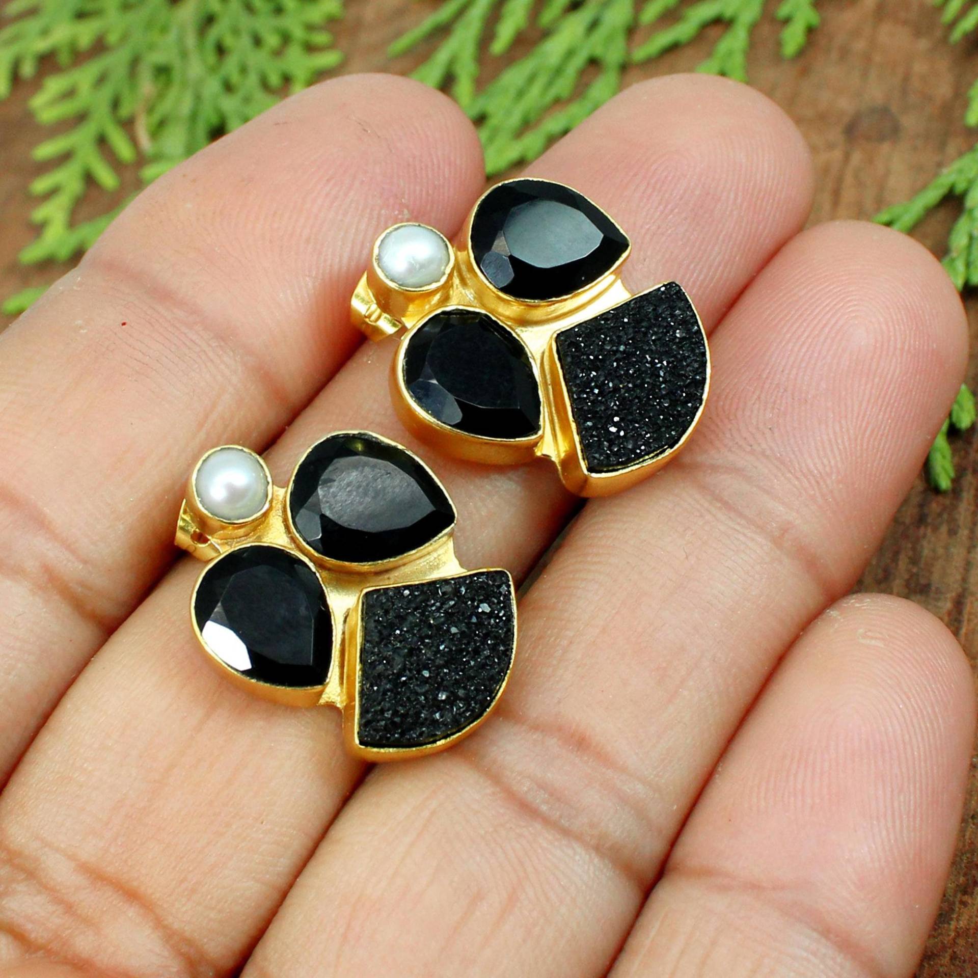 Frauen Vergoldete Ohrstecker, Handgefertigte Schwarze Druzy & Weiße Perle Hochzeitsgeschenk Brautgeschenk Idesd, Mom Geschenke von MissomaSantiago